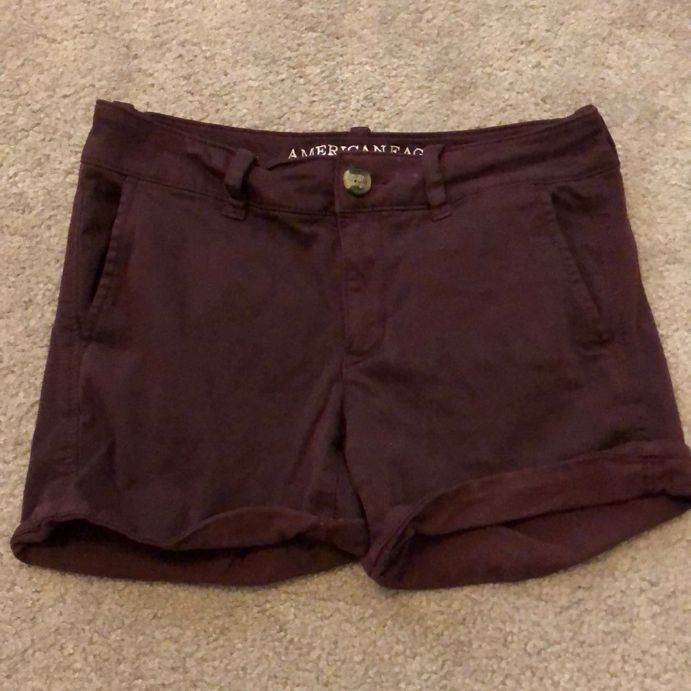 American Eagle mid rise size 2 shorts burgundy